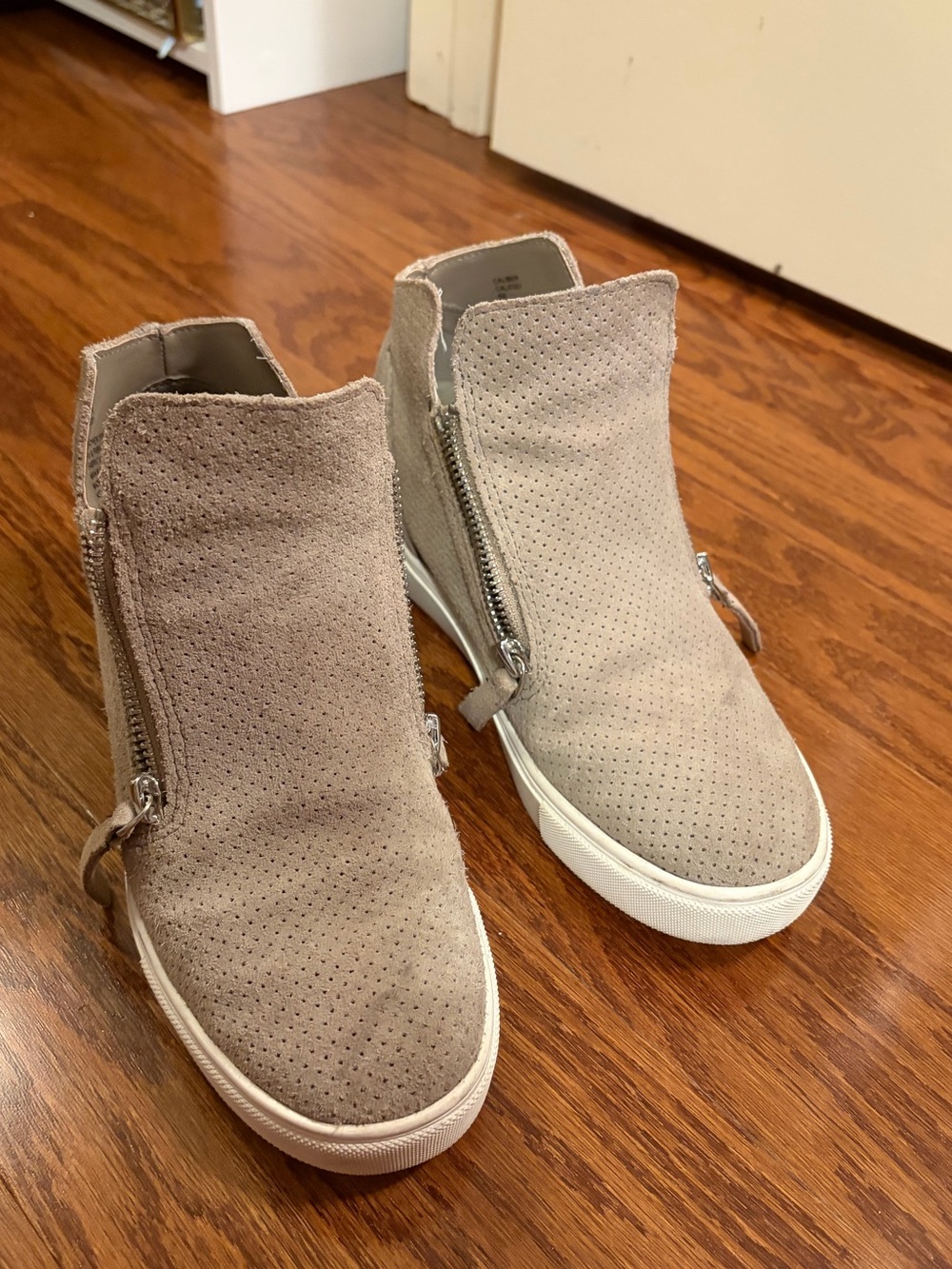 Steve Madden Wedge Zip Perforated Sneakers 👟